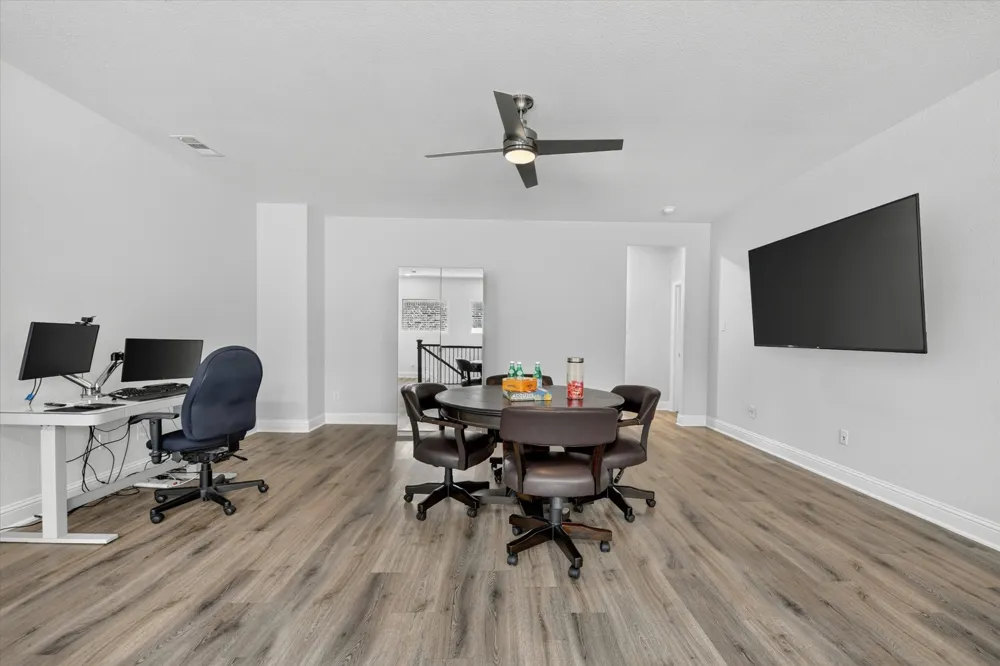 12728 Royal Oaks Lane Farmers Branch, TX 75234