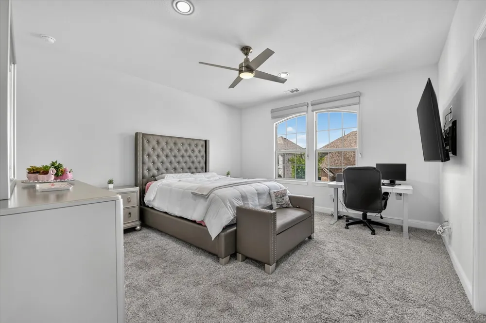 12728 Royal Oaks Lane Farmers Branch, TX 75234