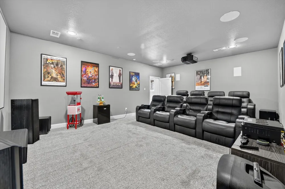 12728 Royal Oaks Lane Farmers Branch, TX 75234