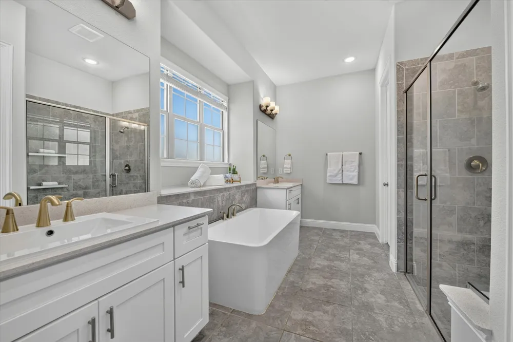 12728 Royal Oaks Lane Farmers Branch, TX 75234