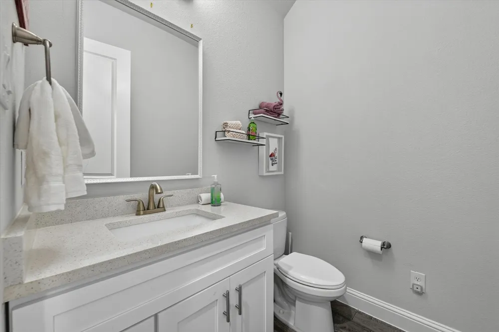 12728 Royal Oaks Lane Farmers Branch, TX 75234