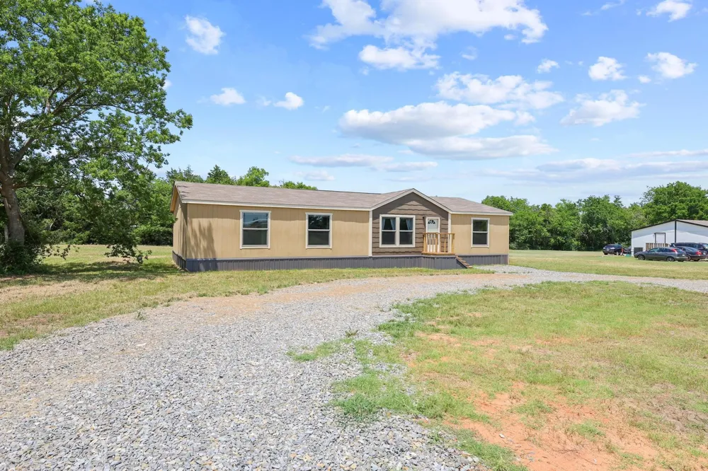 225 Hemby Way Bonham, TX 75418