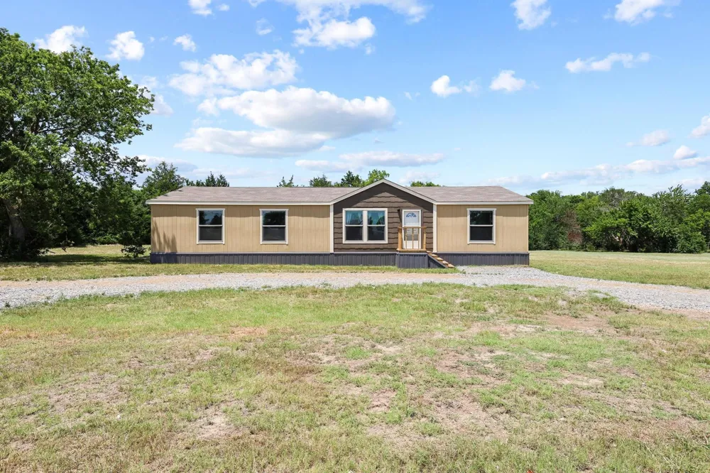 225 Hemby Way Bonham, TX 75418