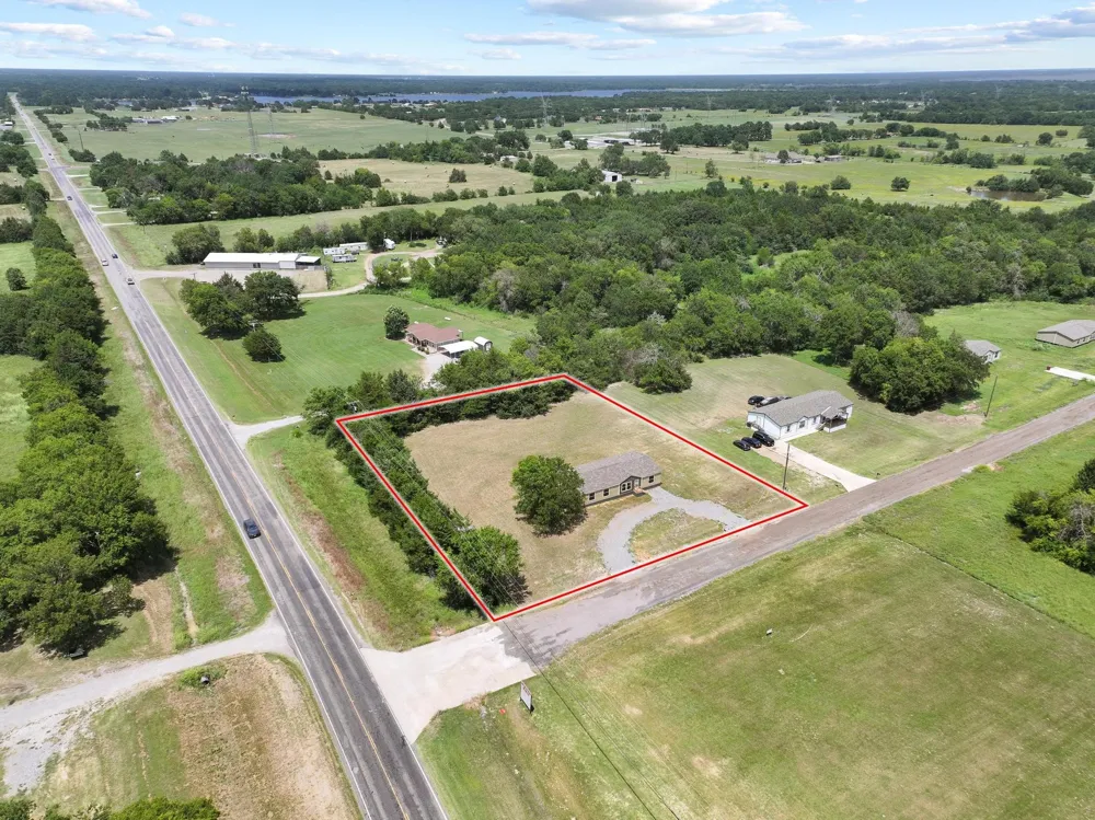 225 Hemby Way Bonham, TX 75418