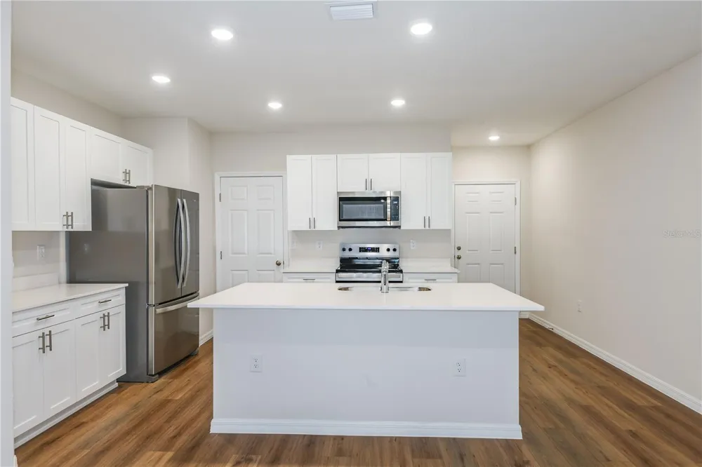 9872 PELICAN COAST DRIVE Dade City, FL 33525