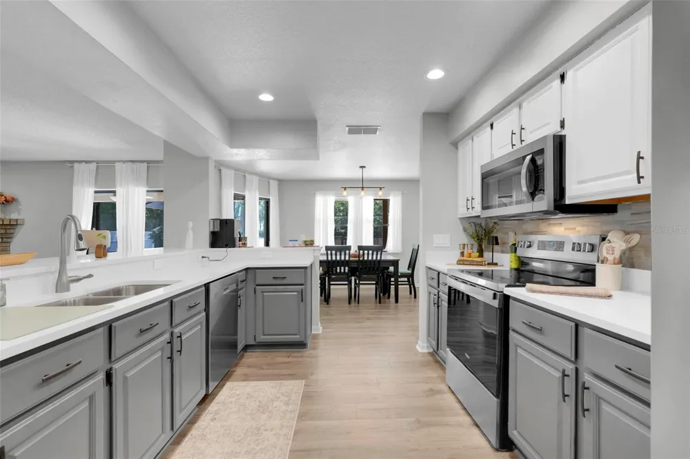 305 FORREST CREST COURT Ocoee, FL 34761
