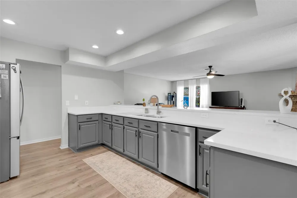 305 FORREST CREST COURT Ocoee, FL 34761
