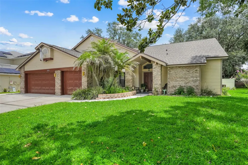 305 FORREST CREST COURT Ocoee, FL 34761