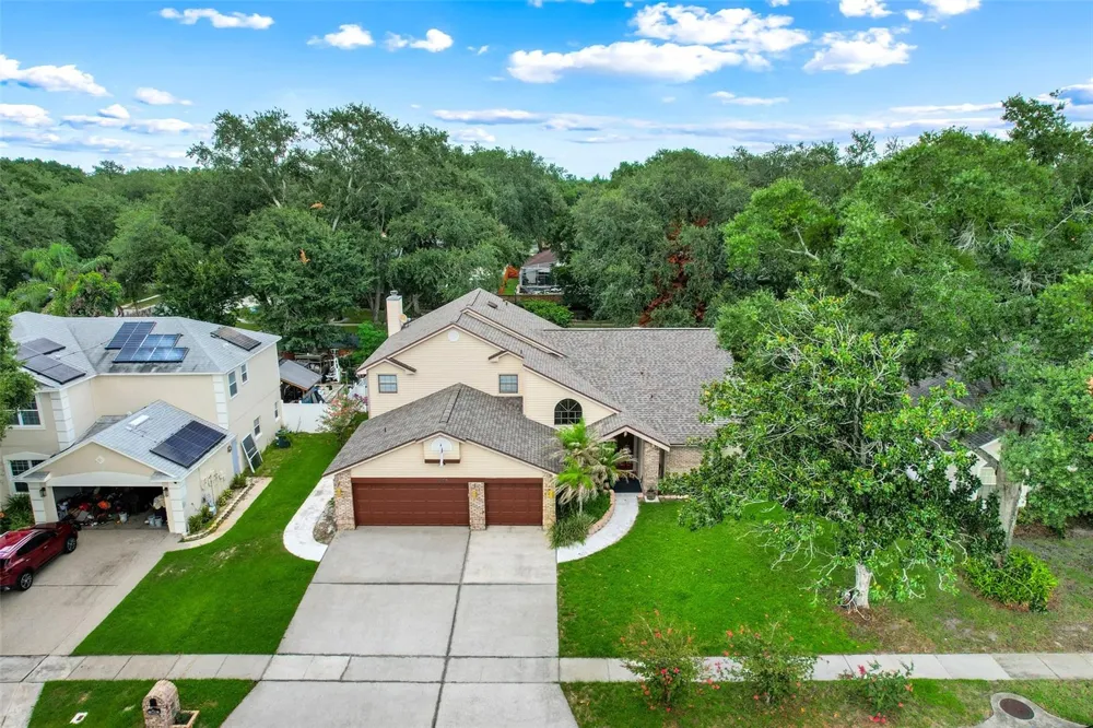 305 FORREST CREST COURT Ocoee, FL 34761
