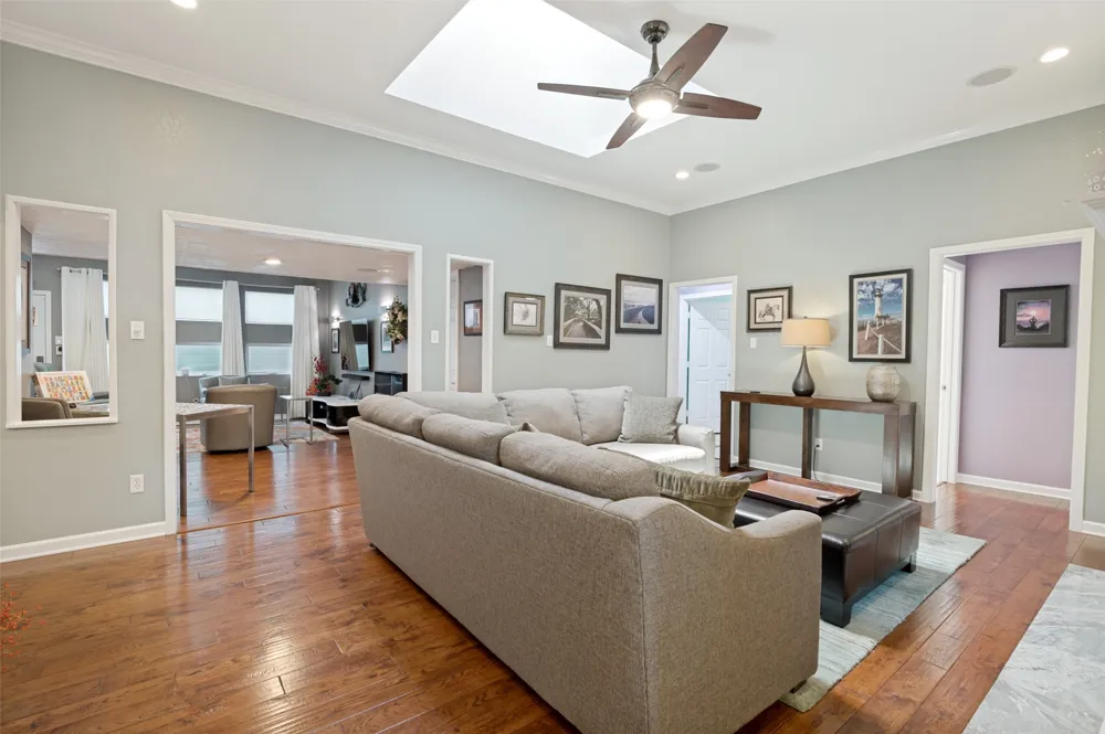 2708 Monarch Drive Arlington, TX 76006