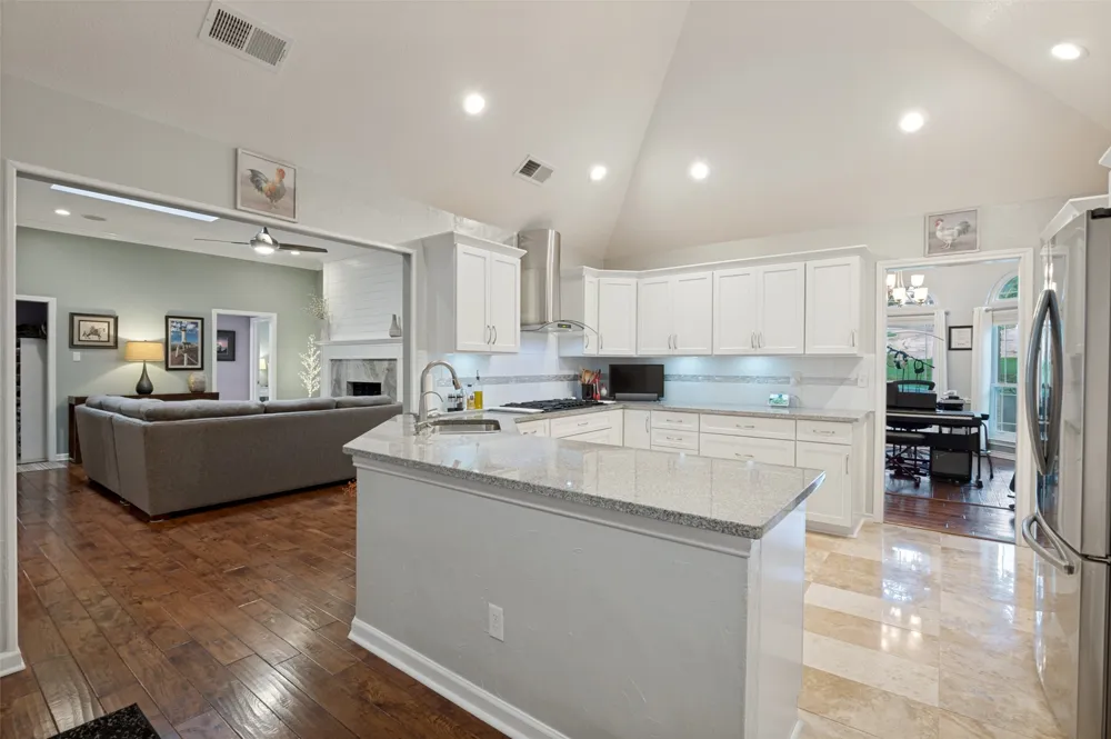 2708 Monarch Drive Arlington, TX 76006