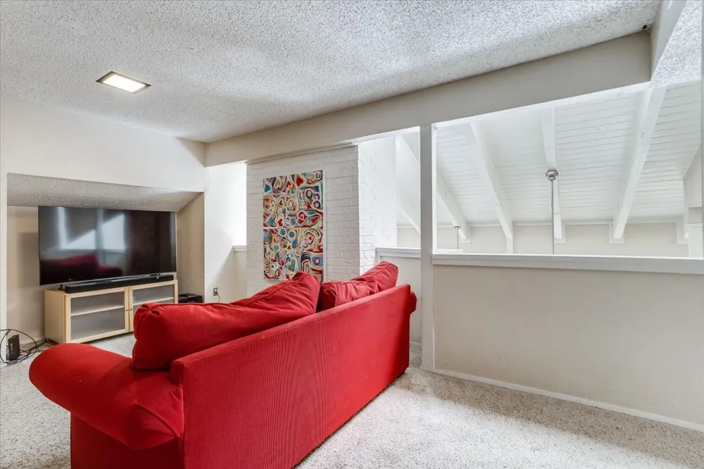29 Oakbrook Drive Lewisville, TX 75057