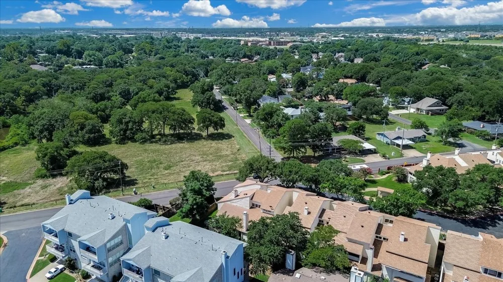 29 Oakbrook Drive Lewisville, TX 75057