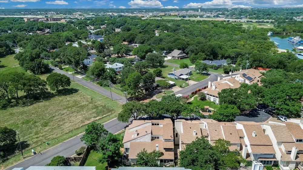 29 Oakbrook Drive Lewisville, TX 75057