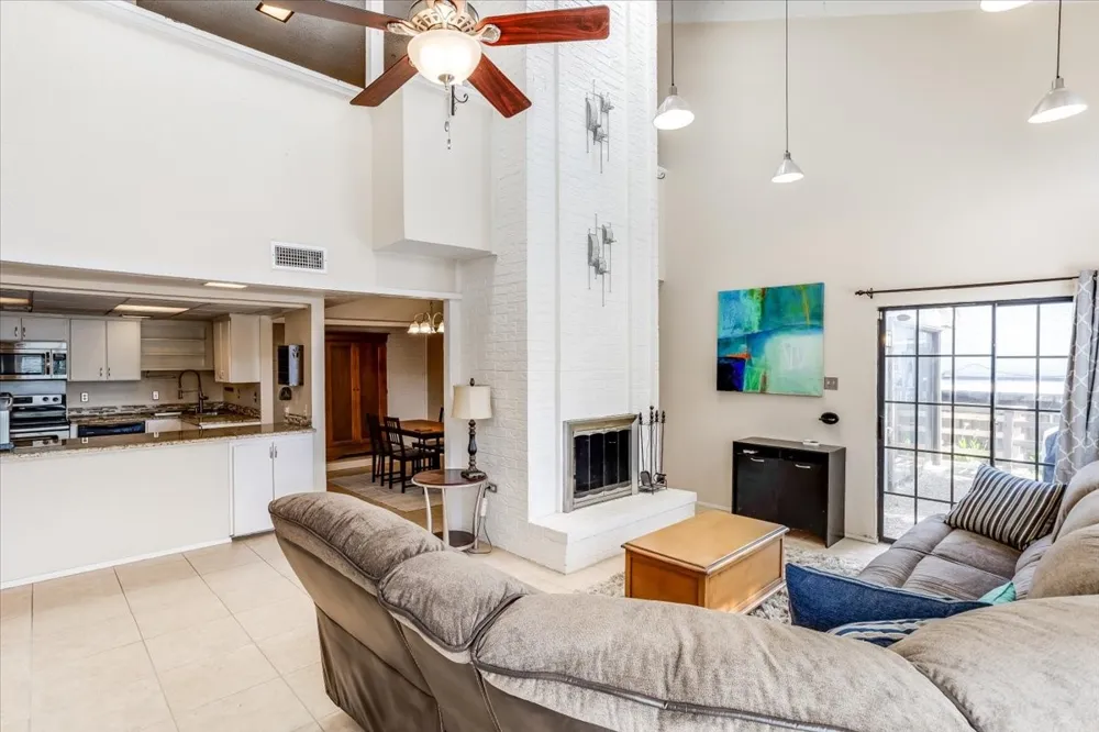 29 Oakbrook Drive Lewisville, TX 75057
