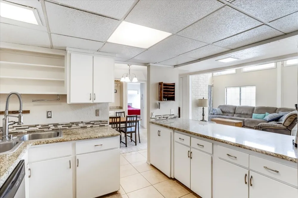 29 Oakbrook Drive Lewisville, TX 75057