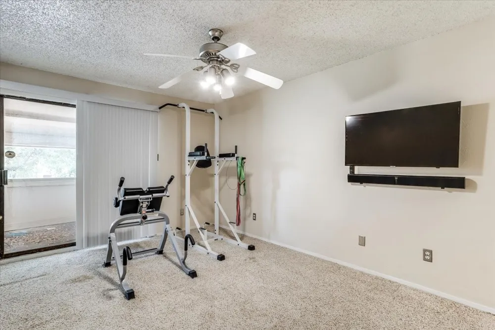 29 Oakbrook Drive Lewisville, TX 75057