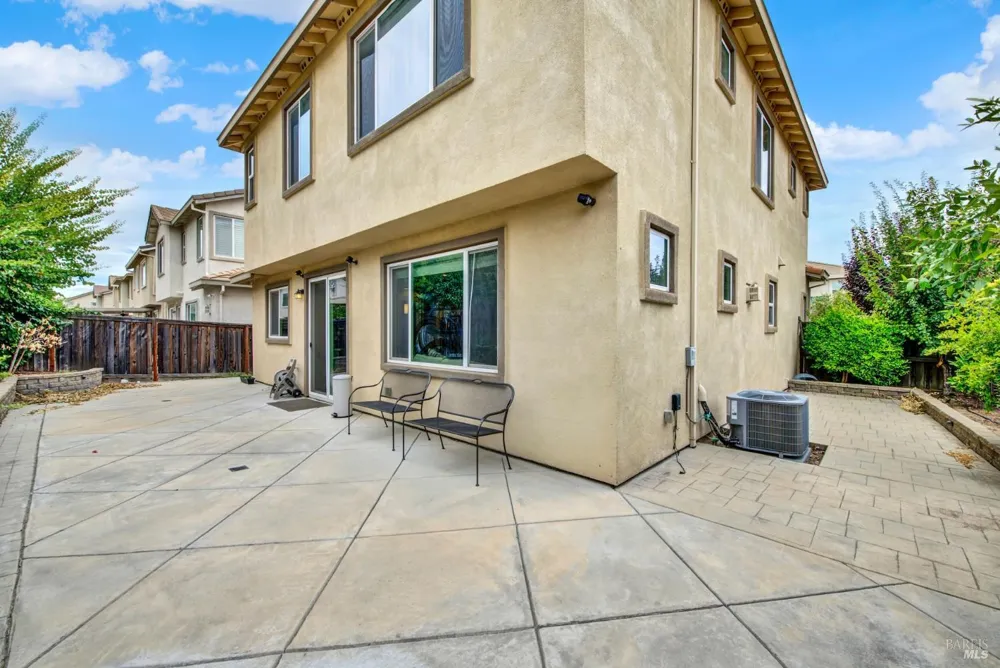 1000 Carlisle Court Vacaville, CA 95688