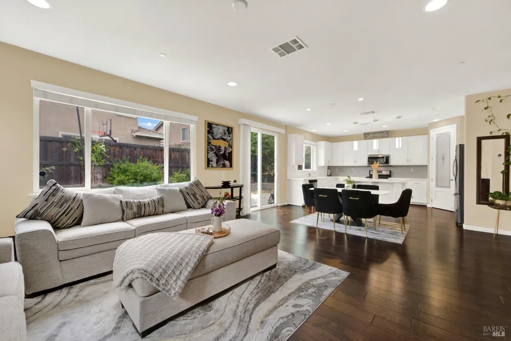 1000 Carlisle Court Vacaville, CA 95688