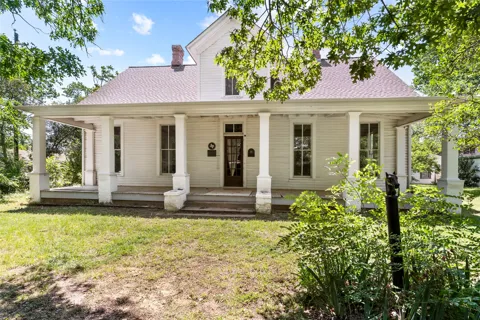 4611 Kelton Drive