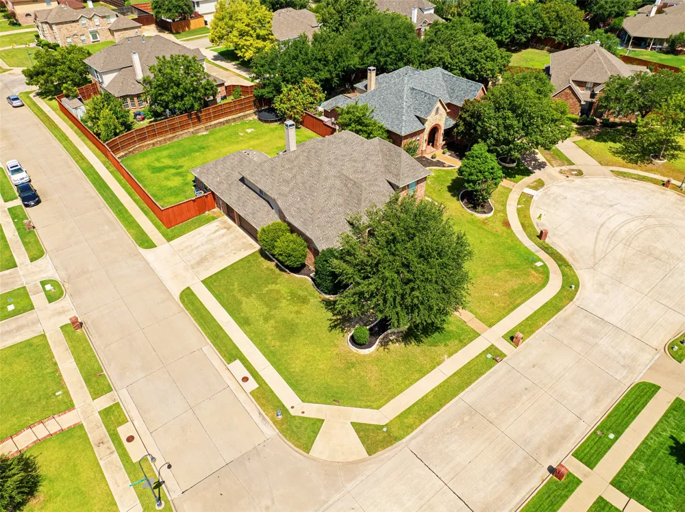 711 Country Meadow Drive Murphy, TX 75094