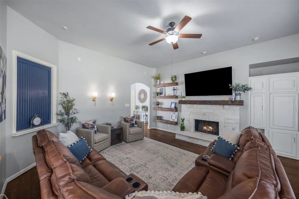 711 Country Meadow Drive Murphy, TX 75094