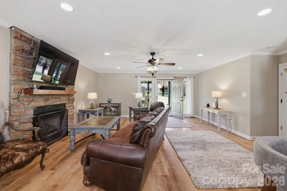 40 Candlewick Cove Drive Taylorsville, NC 28681