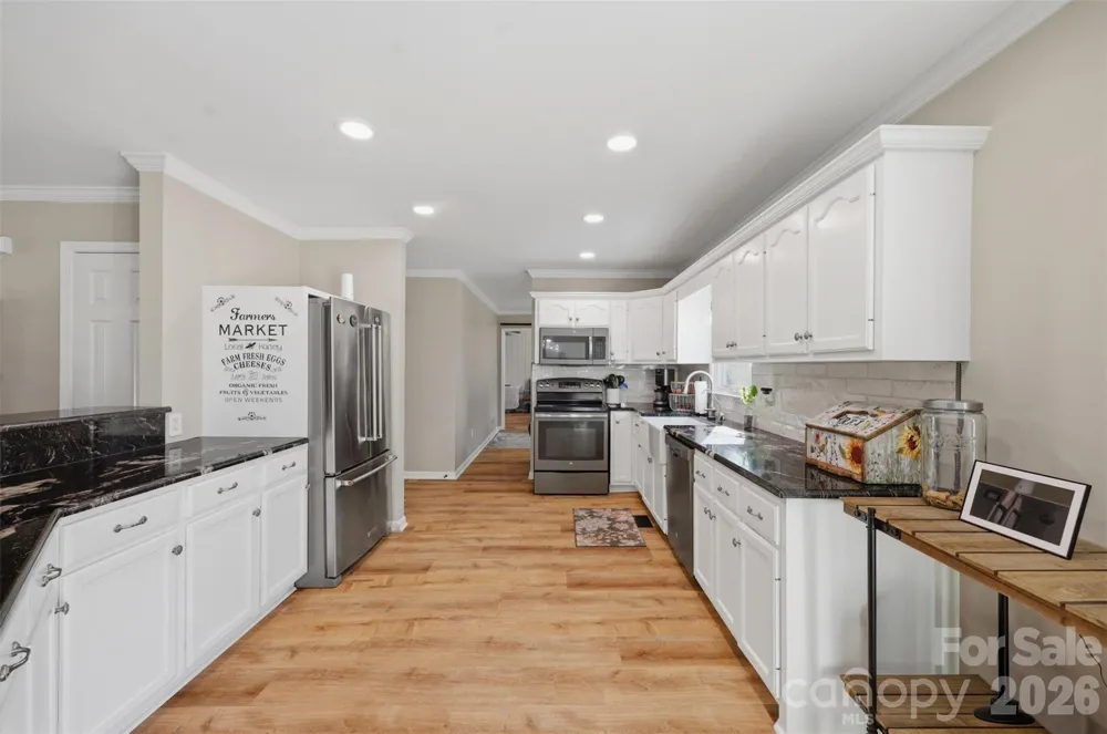 40 Candlewick Cove Drive Taylorsville, NC 28681