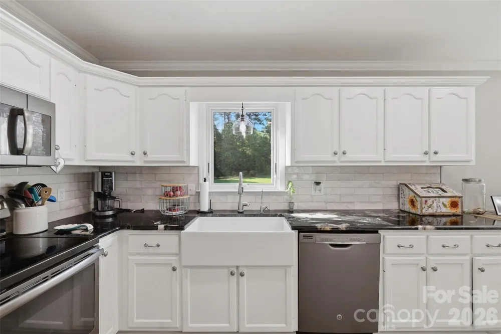 40 Candlewick Cove Drive Taylorsville, NC 28681