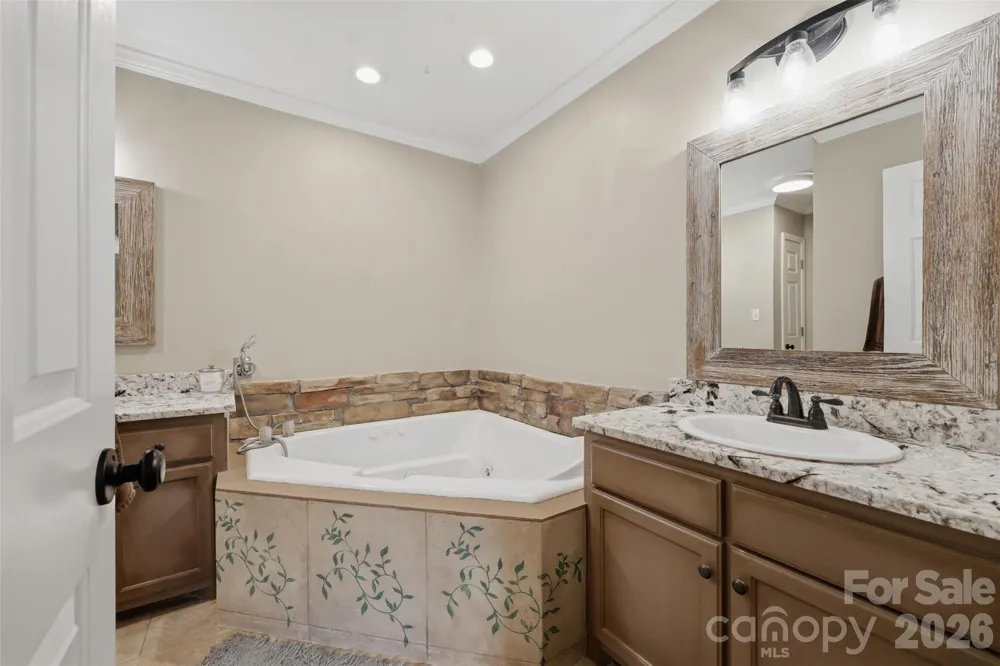 40 Candlewick Cove Drive Taylorsville, NC 28681