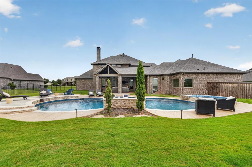 6706 Blackstone Drive Sachse, TX 75048