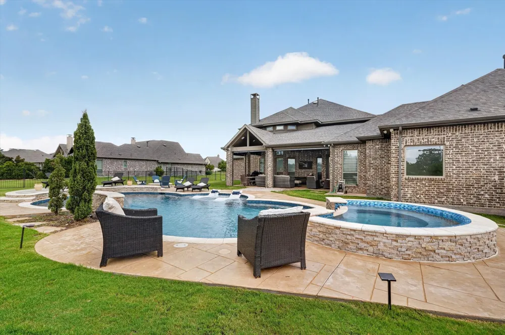 6706 Blackstone Drive Sachse, TX 75048