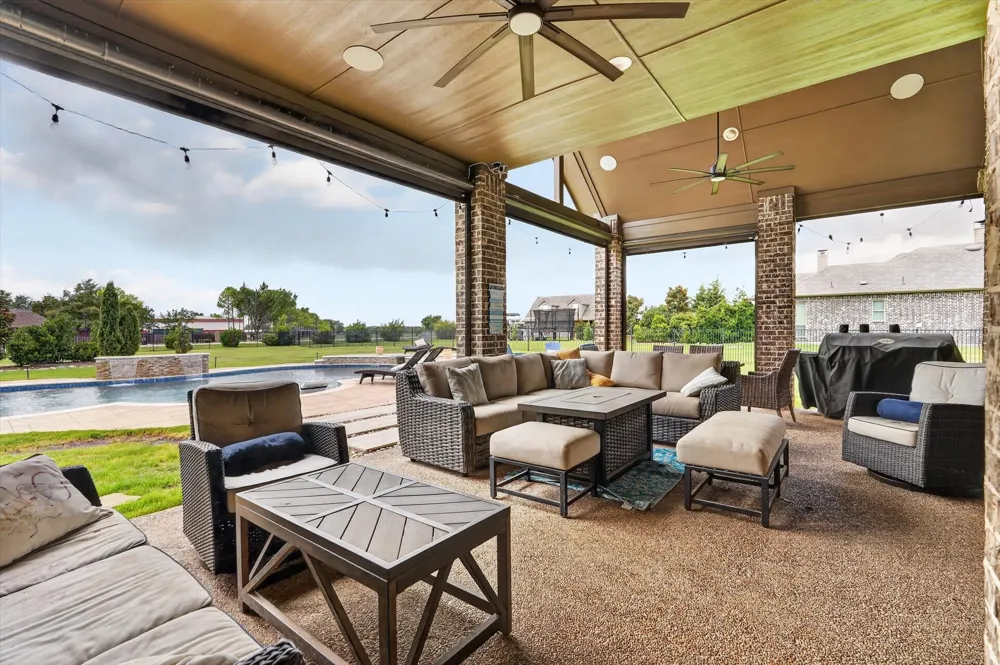 6706 Blackstone Drive Sachse, TX 75048