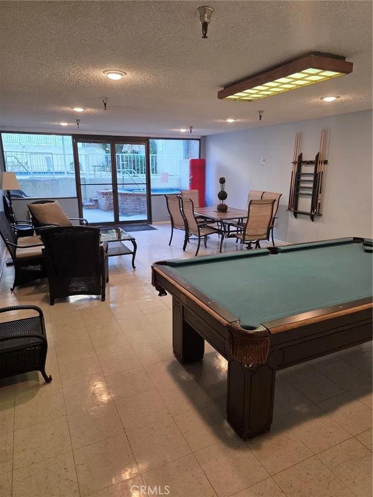 4558 Willis #114 Los Angeles, CA 91403