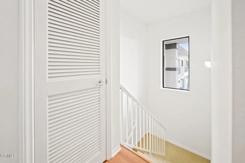 111 S Oak Knoll Avenue #107 Pasadena, CA 91101