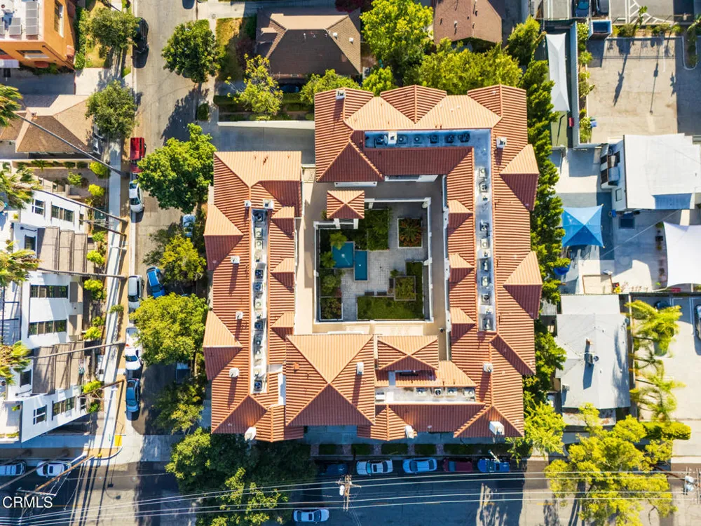 111 S Oak Knoll Avenue #107 Pasadena, CA 91101