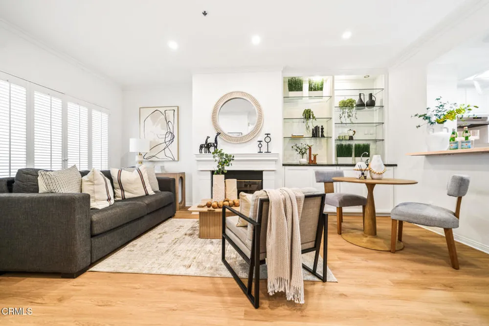 111 S Oak Knoll Avenue #107 Pasadena, CA 91101