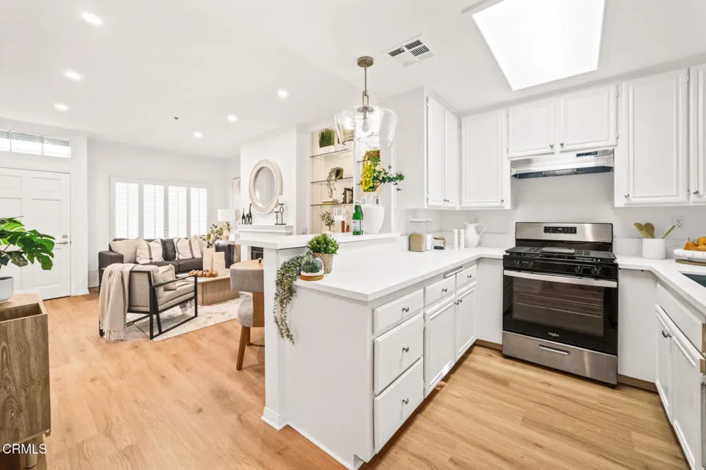111 S Oak Knoll Avenue #107 Pasadena, CA 91101