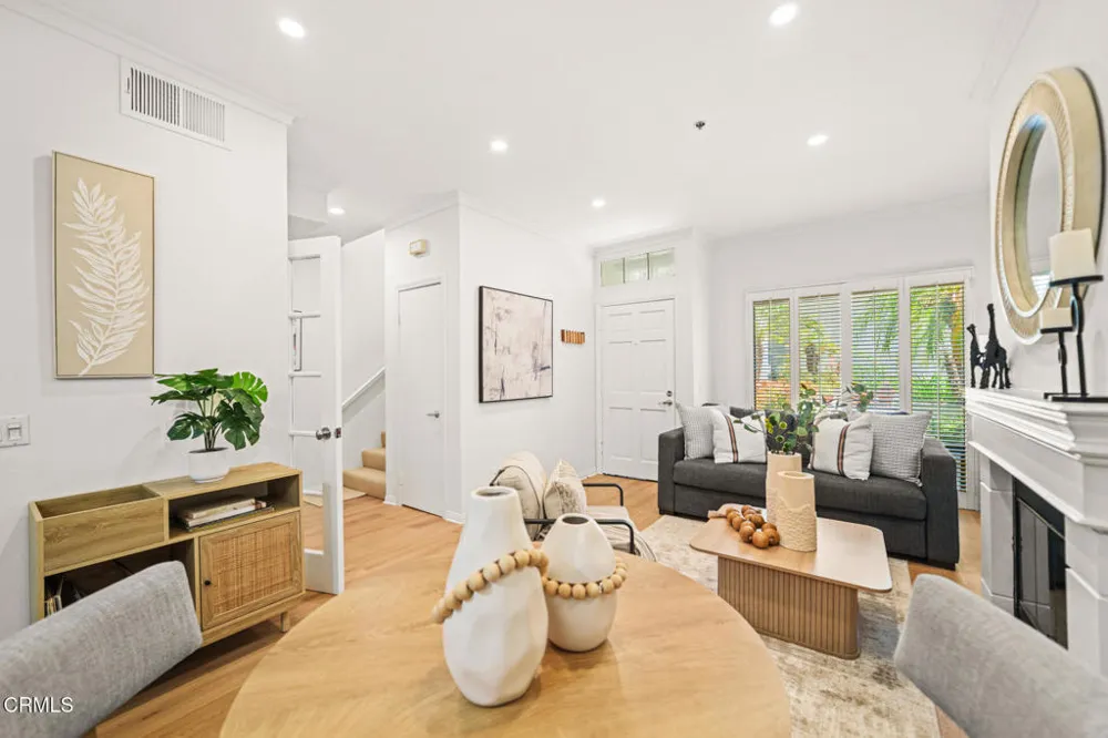 111 S Oak Knoll Avenue #107 Pasadena, CA 91101