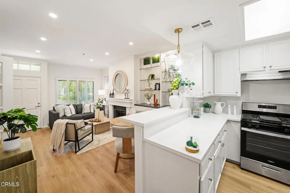 111 S Oak Knoll Avenue #107 Pasadena, CA 91101