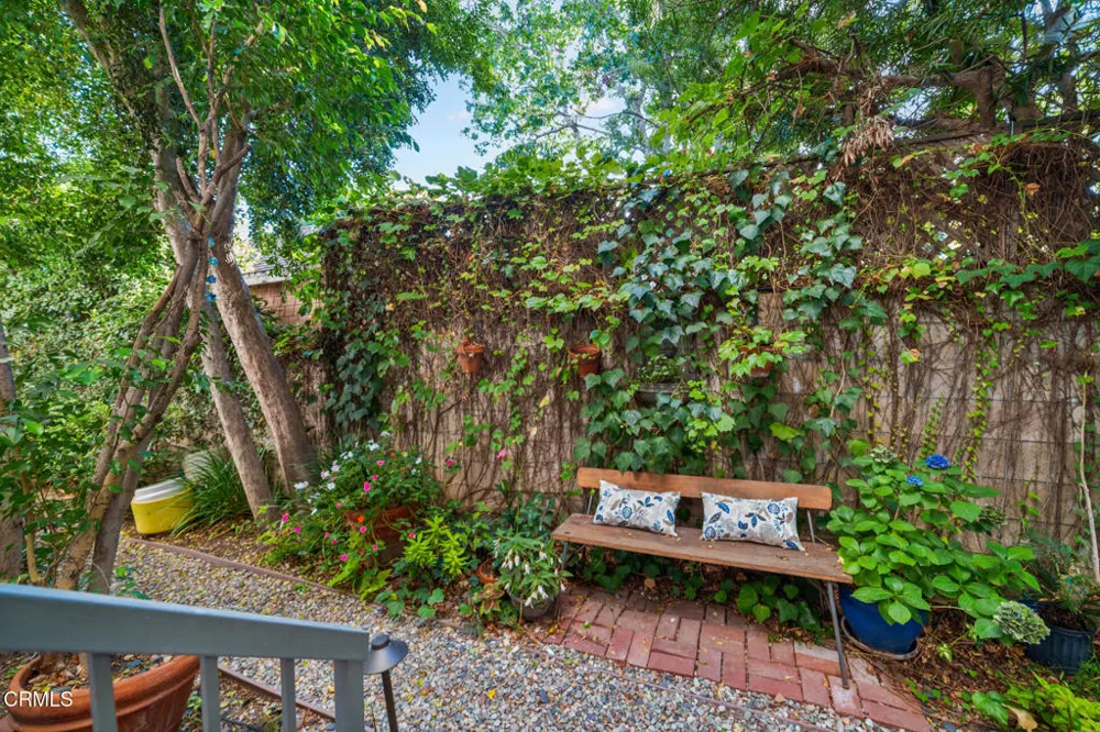 111 S Oak Knoll Avenue #107 Pasadena, CA 91101