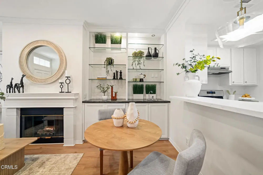 111 S Oak Knoll Avenue #107 Pasadena, CA 91101