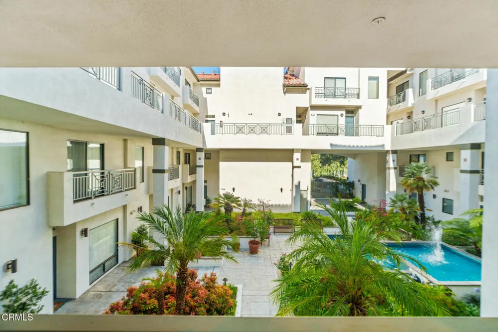 111 S Oak Knoll Avenue #107 Pasadena, CA 91101
