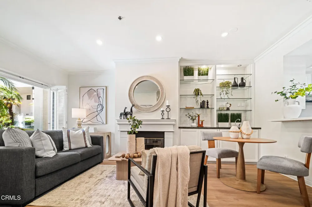 111 S Oak Knoll Avenue #107 Pasadena, CA 91101