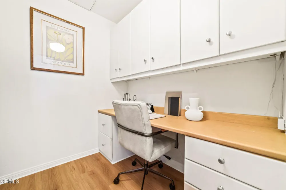 111 S Oak Knoll Avenue #107 Pasadena, CA 91101