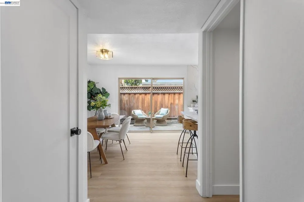 14715 Doolittle Dr San Leandro, CA 94577