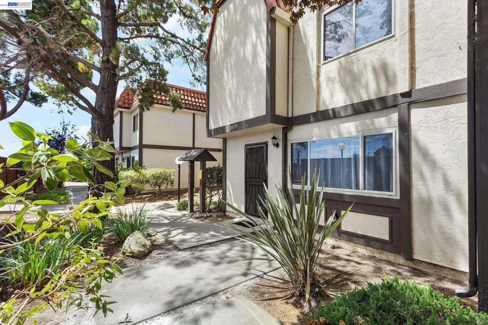 14715 Doolittle Dr San Leandro, CA 94577