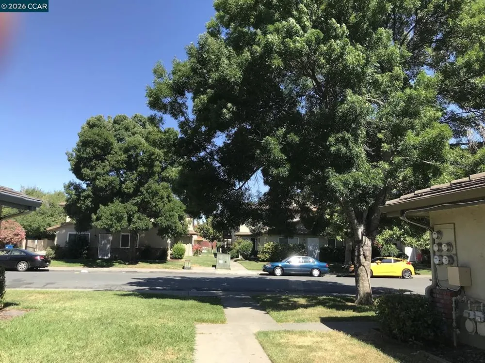 2118 Peppertree Way Antioch, CA 94509