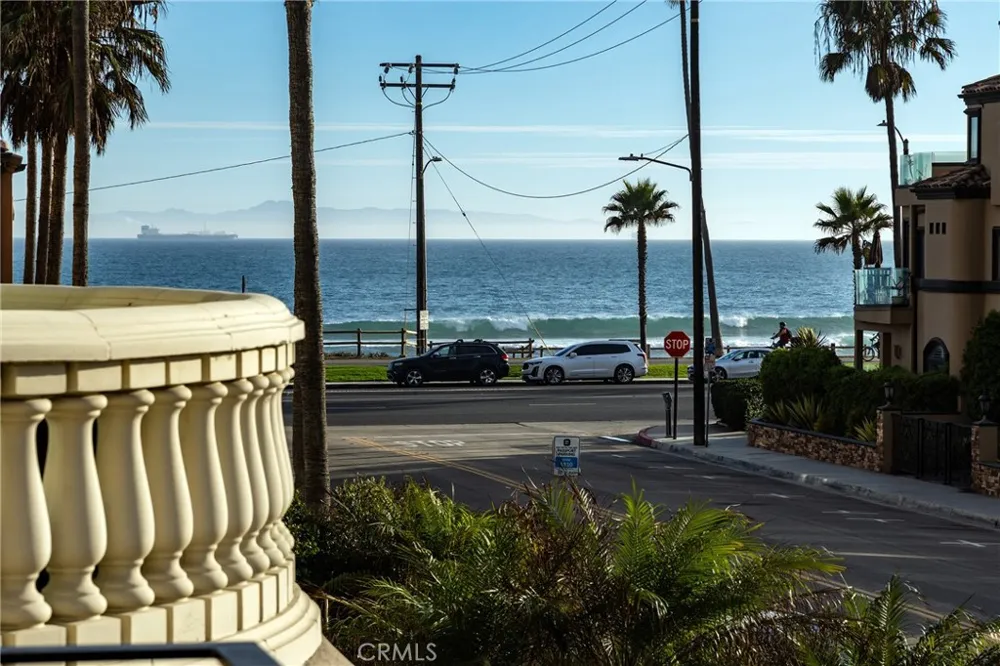 122 22nd Street Huntington Beach, CA 92648