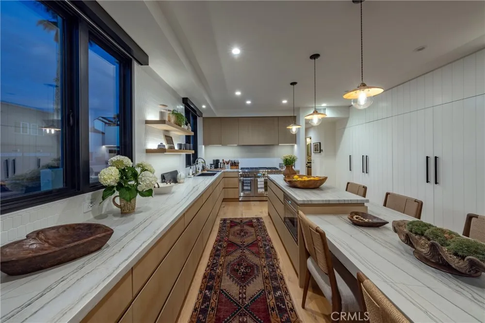 122 22nd Street Huntington Beach, CA 92648
